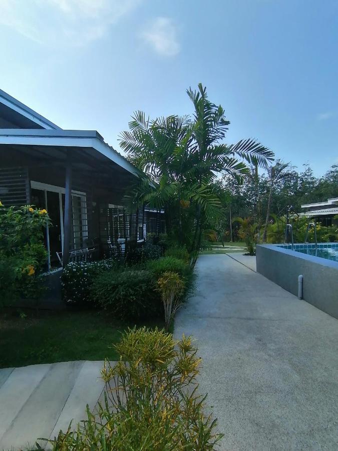 Hotel The Herbal Khao Lak Exterior foto